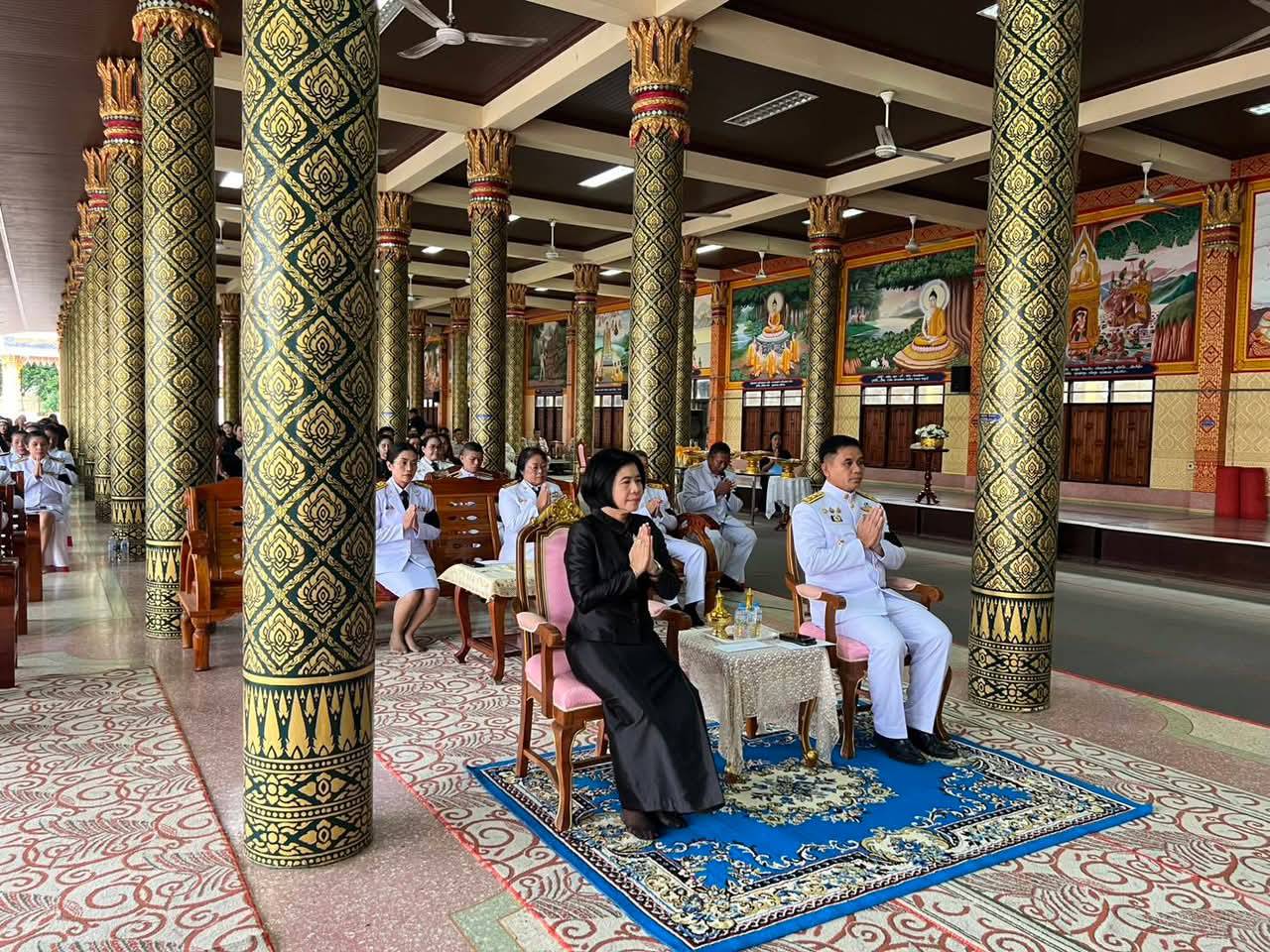 พช. ปะคำ – เข้าร่วมพิธีบำเพ็ญกุศลและแสดงความอาลัย ในวาระครบ 7 วัน (สัตตมวาร) เบื้องหน้าพระฉายาลักษณ์ สมเด็จพระพันปีหลวง