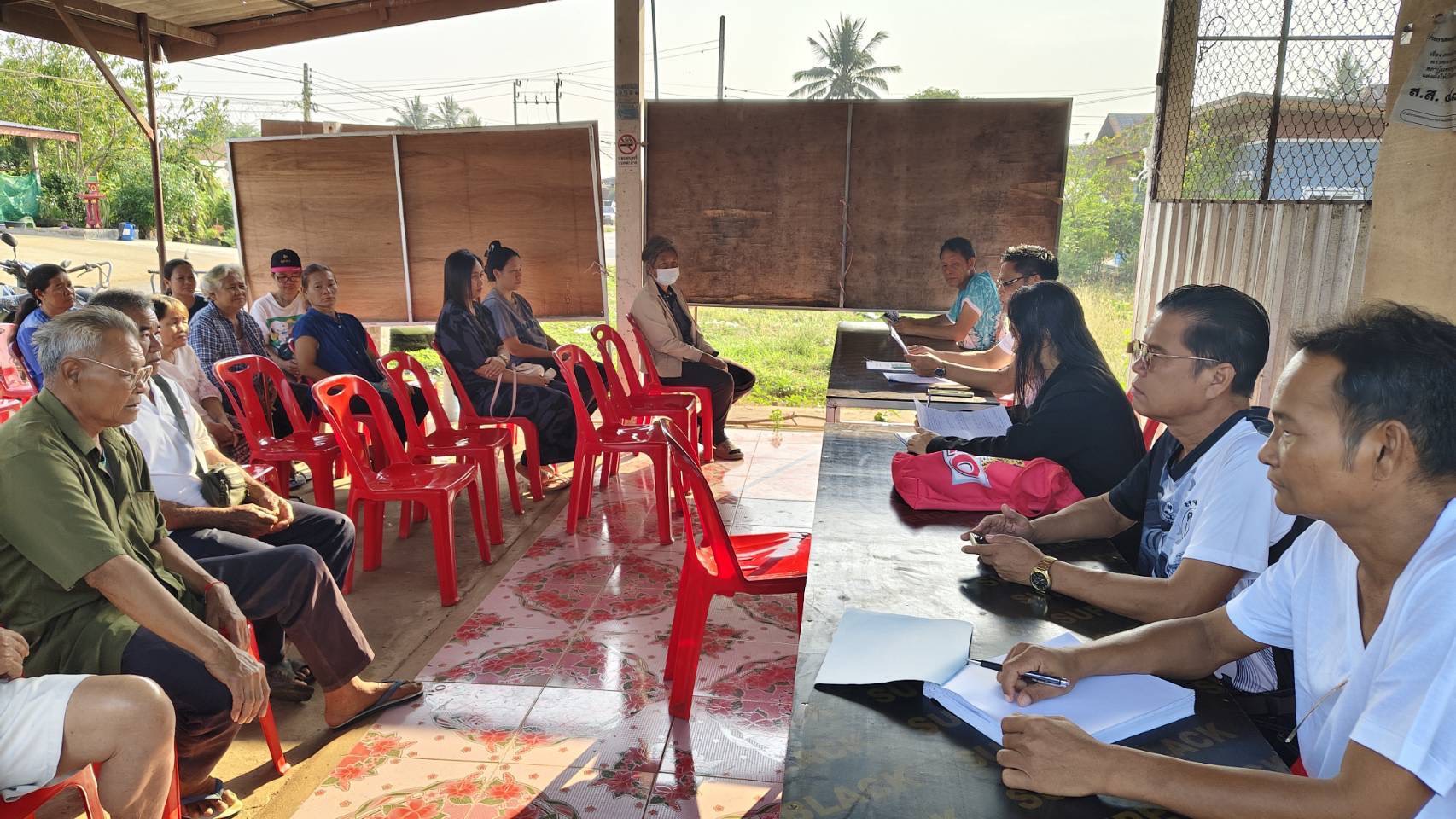 พช. ปะคำ – ติดตามการดำเนินงานโครงการแก้ไขปัญหาความยากจน (กข.คจ) หมู่ที่ 12 บ้านโคกวัด ตำบลโคกมะม่วง อำเภอปะคำ